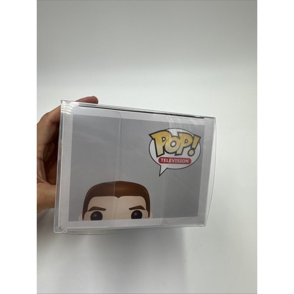 Funko Pop! Vinyl: DC Universe - Oliver Queen #206 with Case Protector - Picture 3 of 6